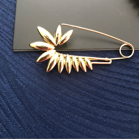 Baublebar Saftey Pin Earrings - Picture 2 of 4